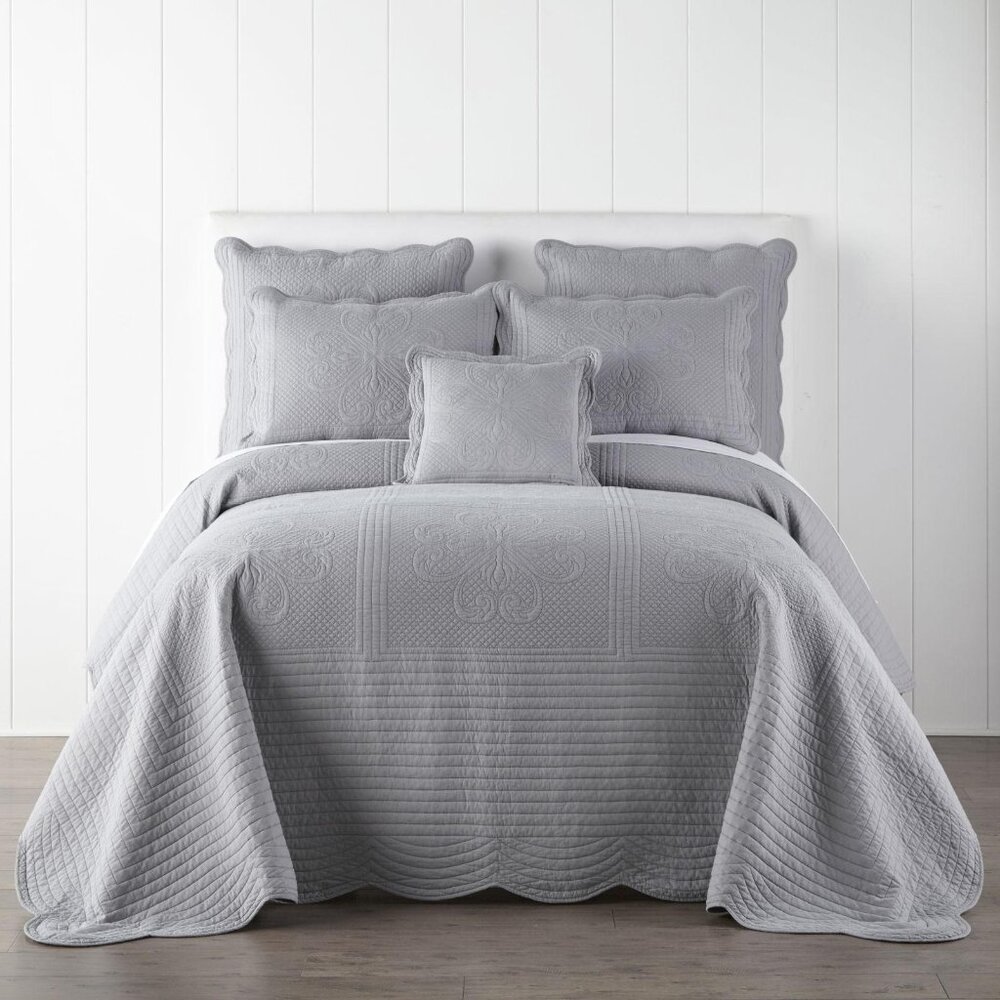 NEW Hudson & Main Tailored Tonal Audrey Bedspread Gray Twin